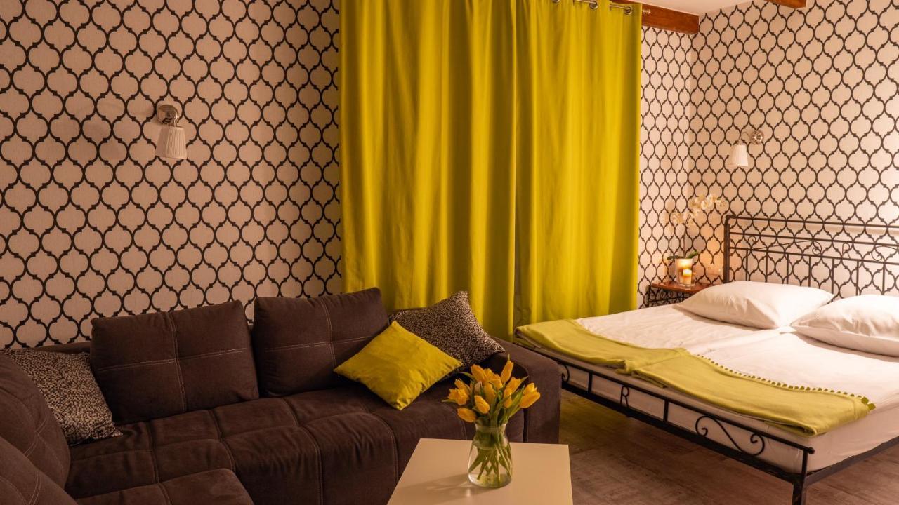 Bed and Breakfast Rancho Мала Нешавка Екстер'єр фото