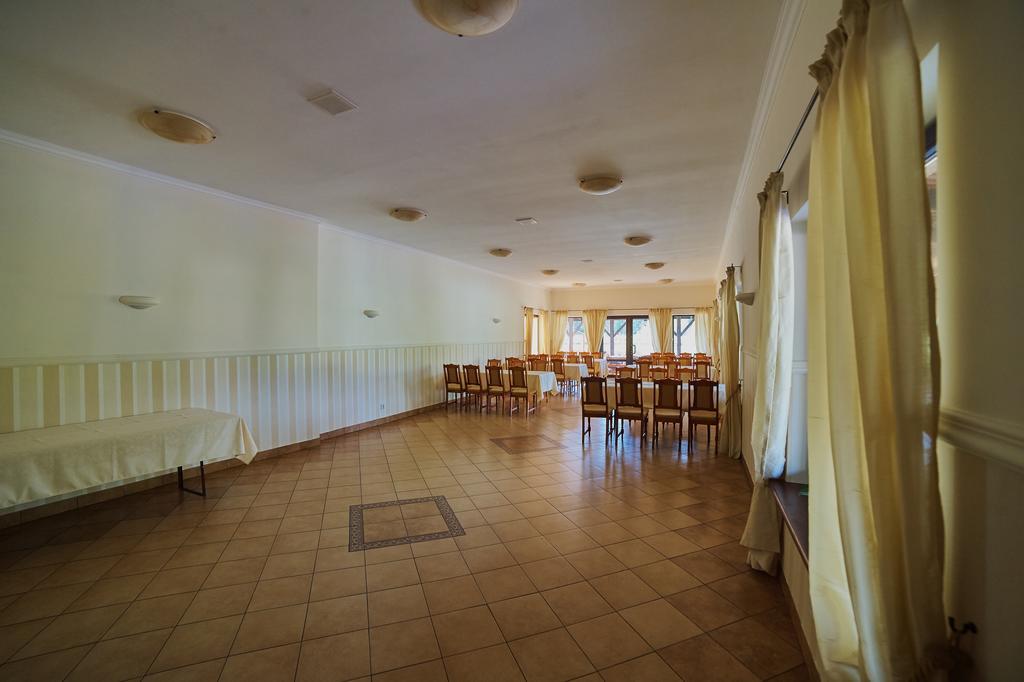 Bed and Breakfast Rancho Мала Нешавка Екстер'єр фото
