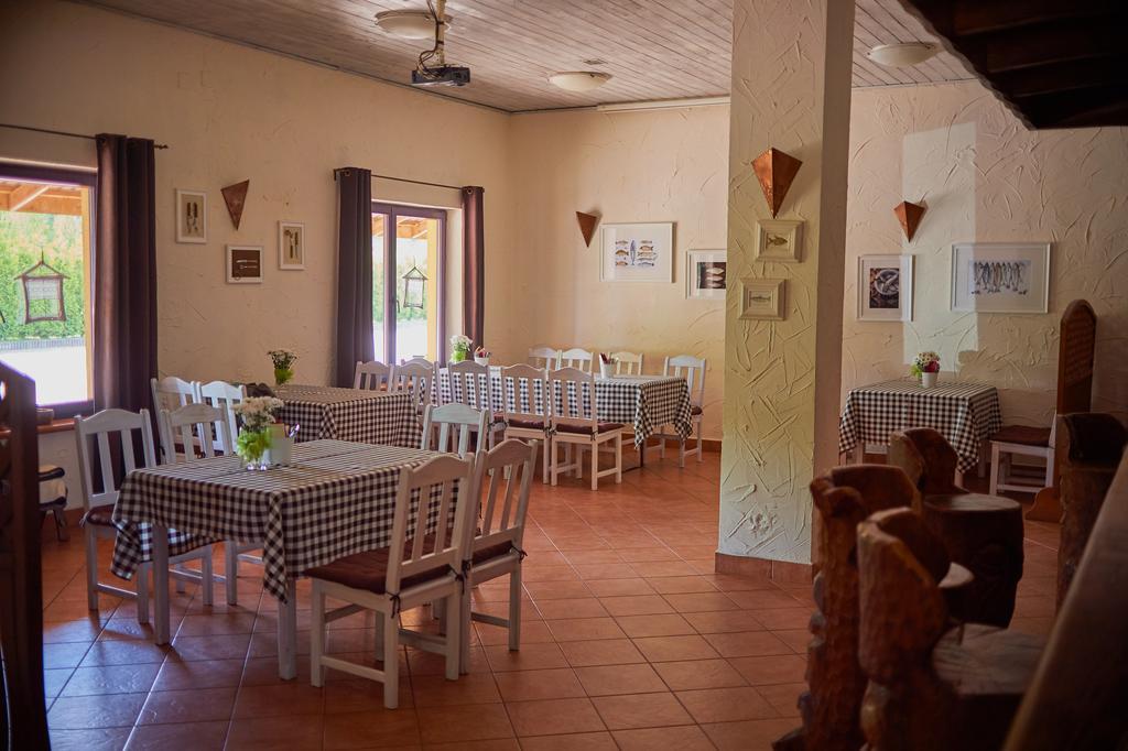 Bed and Breakfast Rancho Мала Нешавка Екстер'єр фото